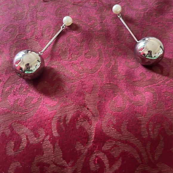 Earrings - Picture 7 of 7